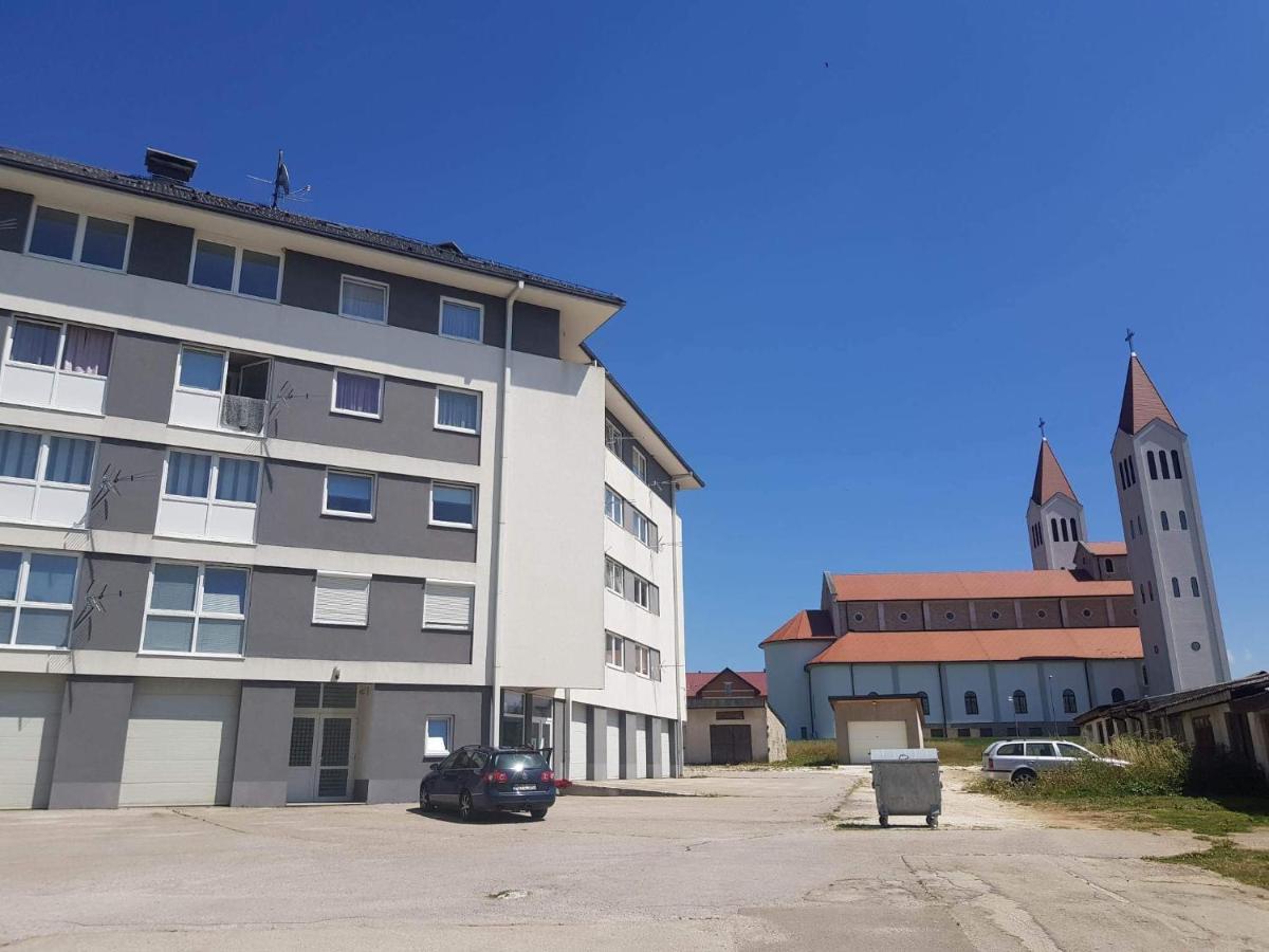 Apartmani Ivona Купрес Екстериор снимка