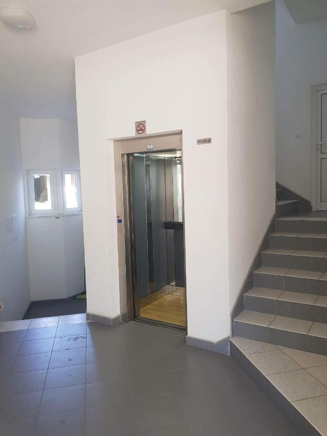 Apartmani Ivona Купрес Екстериор снимка