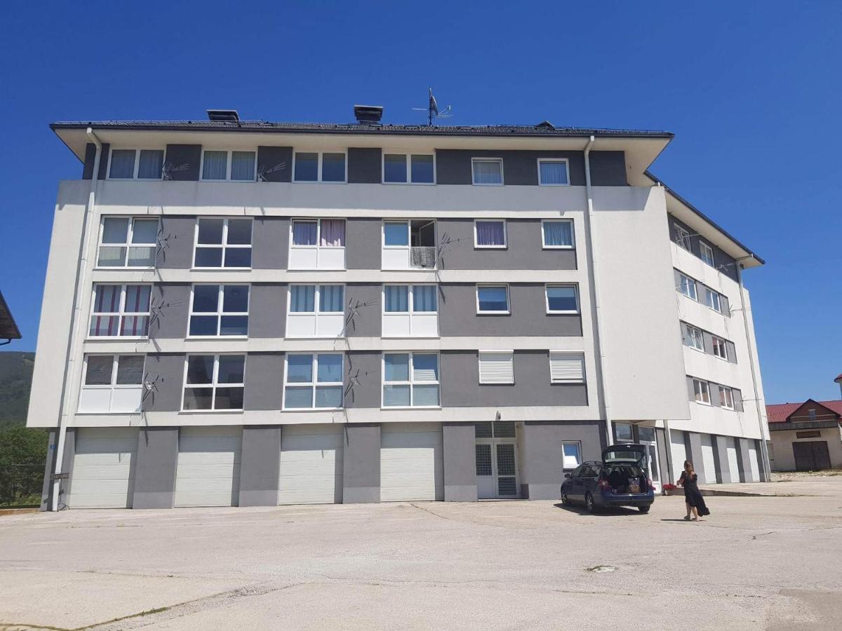 Apartmani Ivona Купрес Екстериор снимка